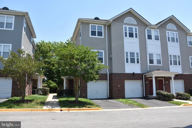$325,000 | 3032 Bellamy Way, Unit 5, Suitland, MD 20746