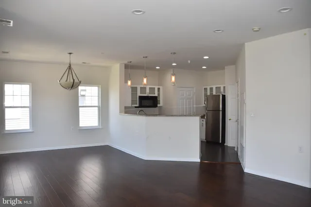 $325,000 | 3032 Bellamy Way, Unit 5, Suitland, MD 20746