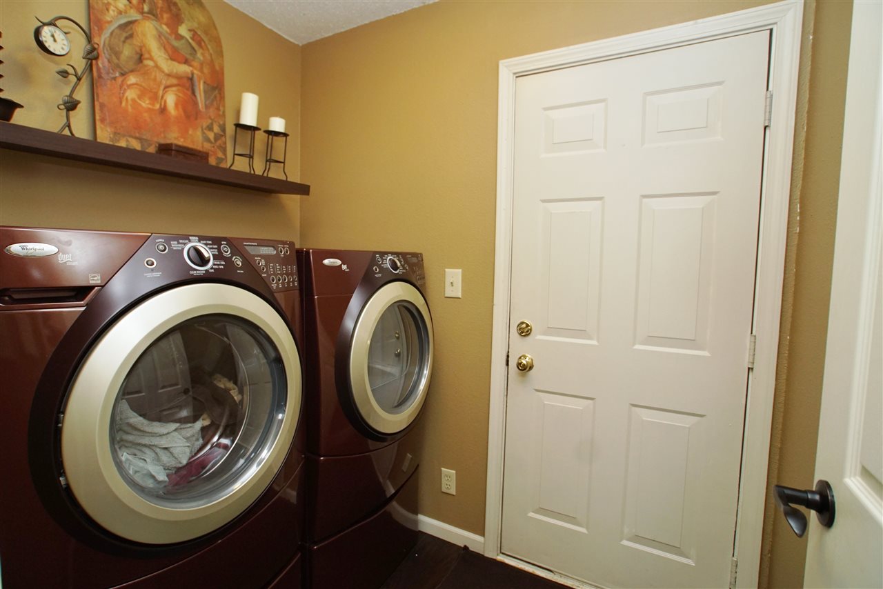 825 Springwater Road Kokomo, IN 46902 - Photo 17 of 22 Gallery Image 17