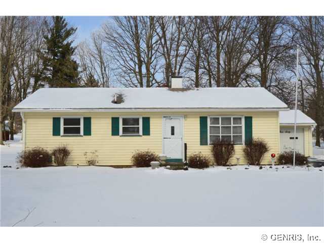 360 Hollybrook Road Henrietta, NY 14623 - Photo 1 of 1 Exterior Front