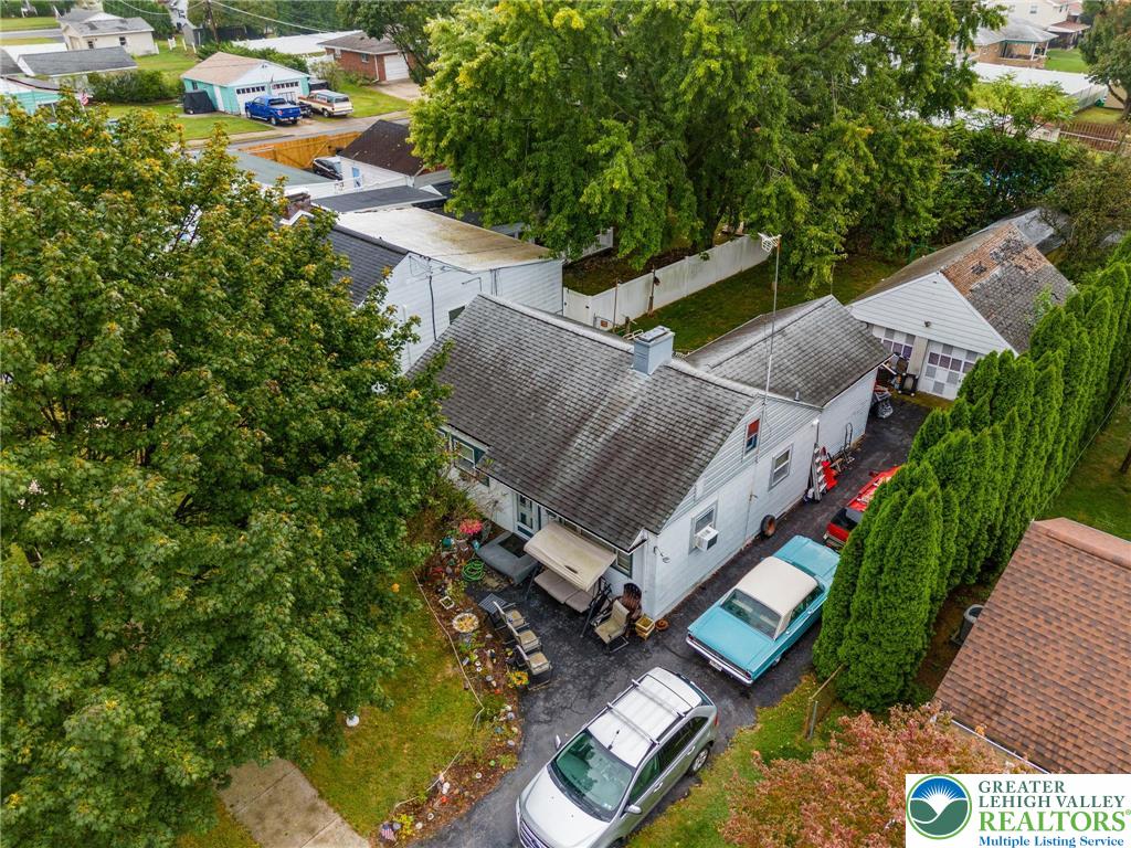 1710 North Boulevard Bethlehem, PA 18017 - Photo 5 of 45