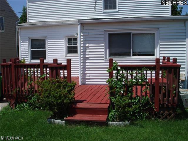 4076 Charlton Road Cleveland, OH 44121 - Photo 2 of 16