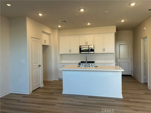 $849,990 | 7001 Solara Way, Westminster, CA 92683