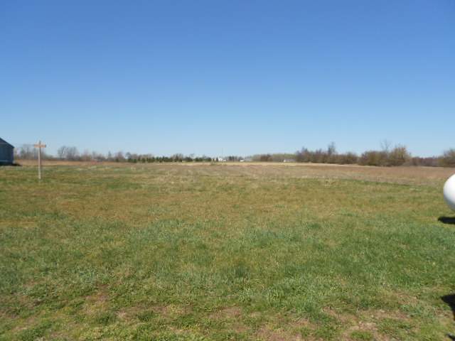 203 East Aitken Road Peck, MI 48466 - Photo 6 of 13 31099043-5.JPG