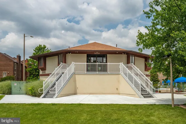 $299,900 | 10208 Bushman Drive, Oakton, VA 22124