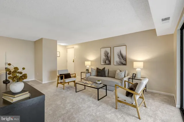 $299,900 | 10208 Bushman Drive, Oakton, VA 22124