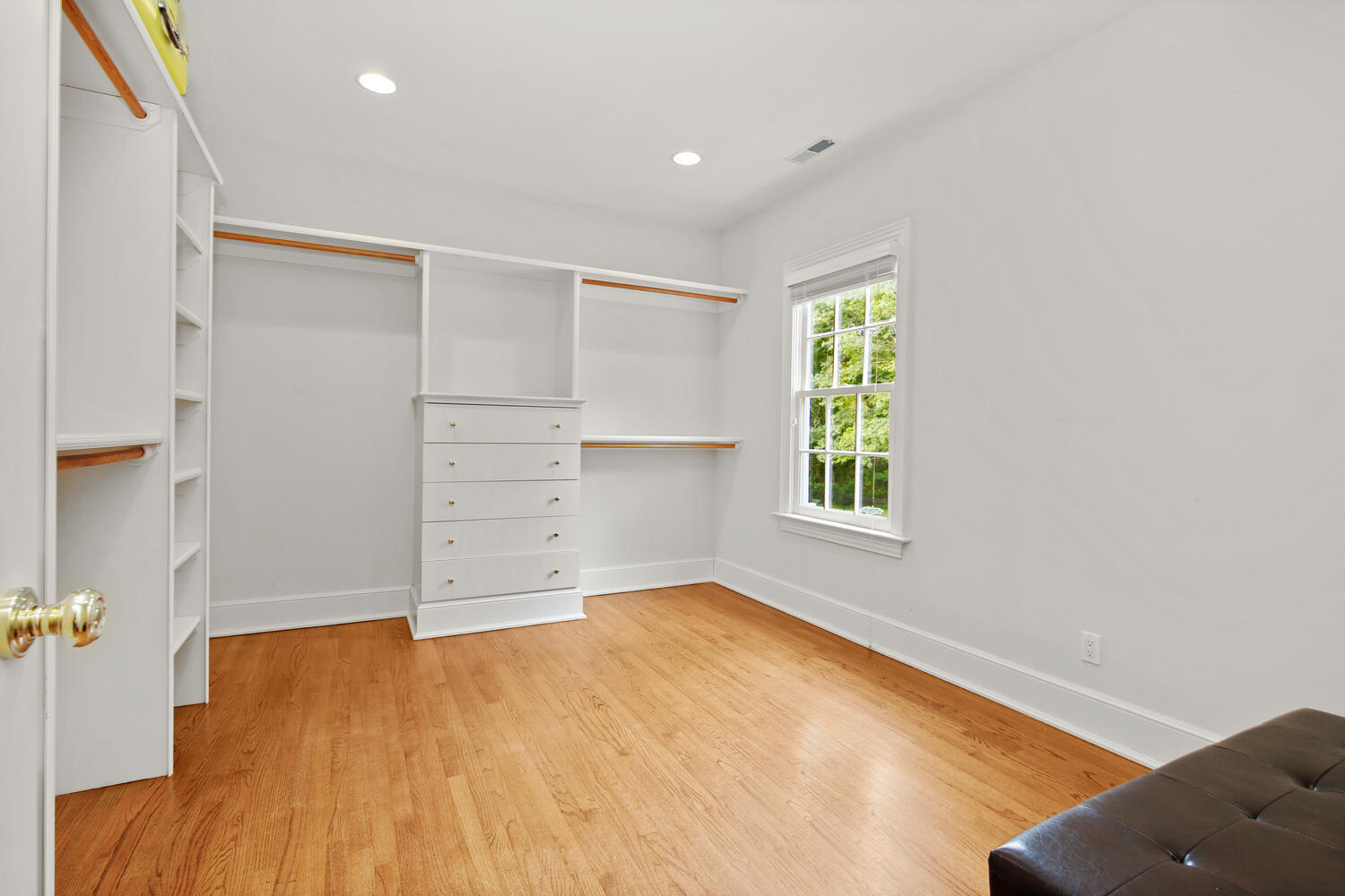 883 Valley Road New Canaan, CT 06840 - Photo 34 of 46 883 Valley Rd New Canaan CT-large-047-04
