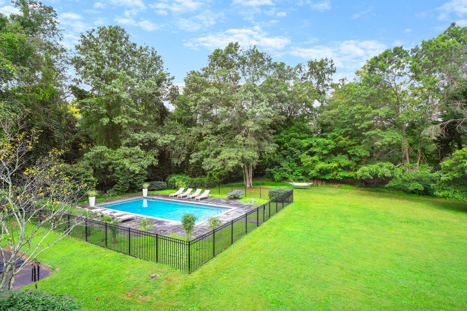 883 Valley Road New Canaan, CT 06840 - Photo 8 of 46 883 Valley Rd New Canaan CT-large-072-01