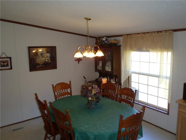 391 Sims Spring Road Shelbyville, TN 37160 - Photo 4 of 18 Dining area
