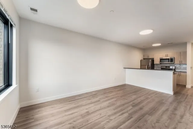 $2,215 | 72 South Essex Avenue, Unit 409, Orange, NJ 07050