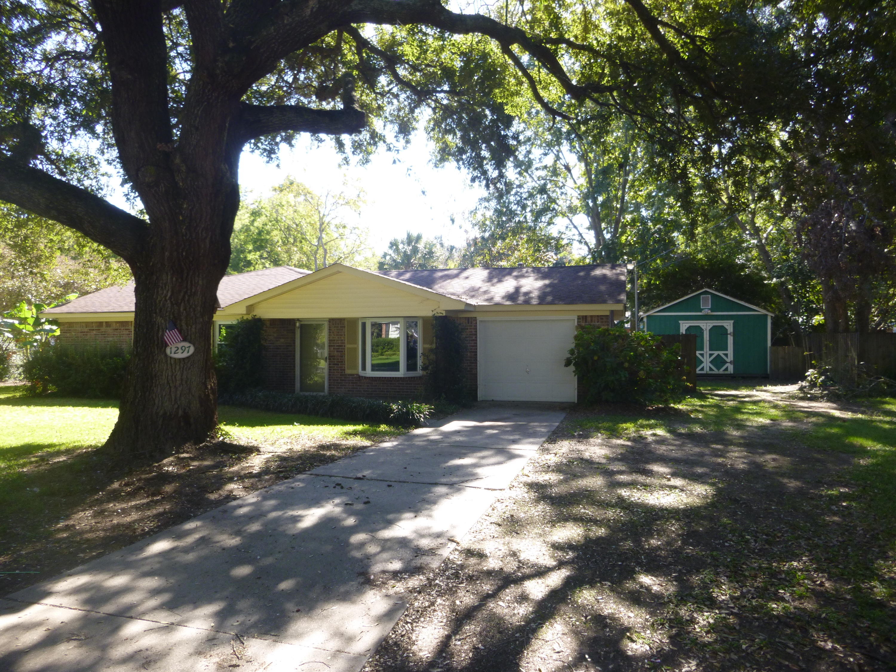 1297 Fort Lamar Road Charleston, SC 29412 - Photo 1 of 22 ftlamarfront