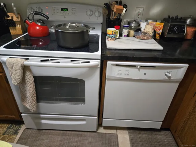 $285,000 | 93 Spruce Street, Unit 11, Stamford, CT 06902