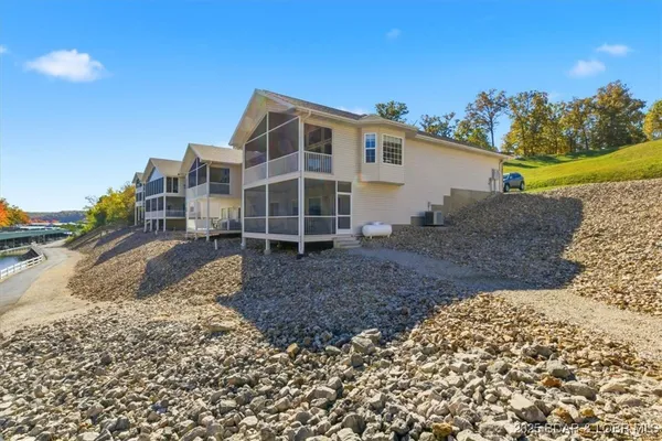 $460,000 | 5202 Little Ship Street, Osage Beach, MO 65065