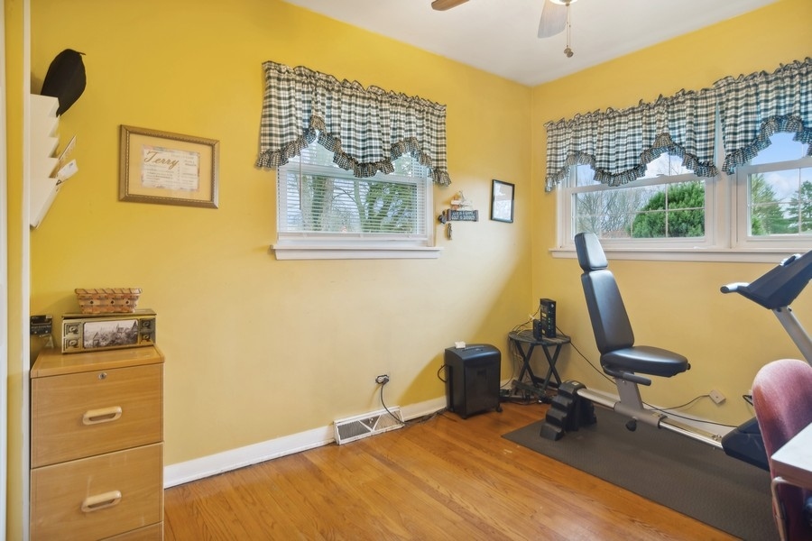 16W360 94th Place Burr Ridge, IL 60527 - Photo 13 of 24 Gallery Image 13