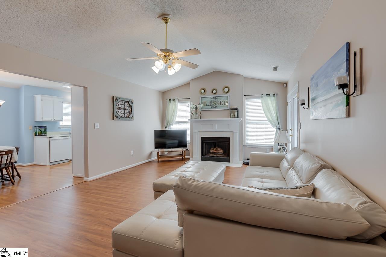 422 Riverside Chase Circle Greer, SC 29650 - Photo 7 of 24