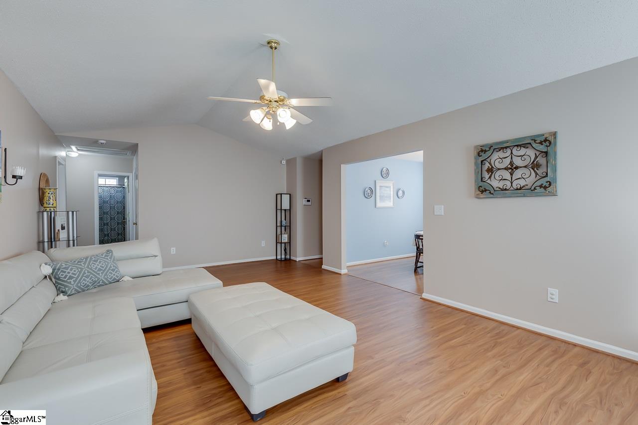 422 Riverside Chase Circle Greer, SC 29650 - Photo 9 of 24