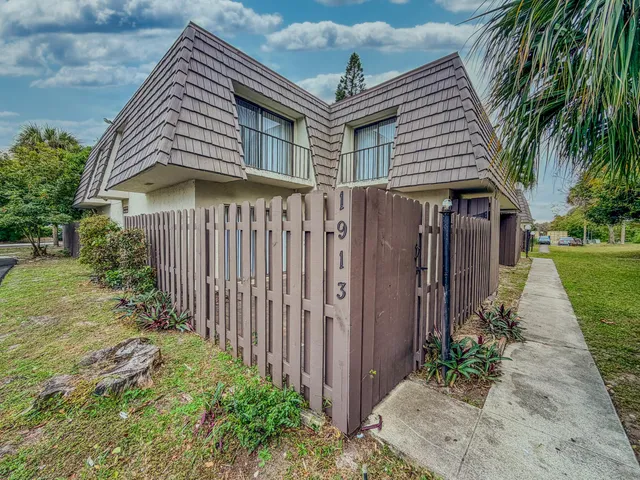 $2,625 | 1913 North Congress Avenue, West Palm Beach, FL 33401