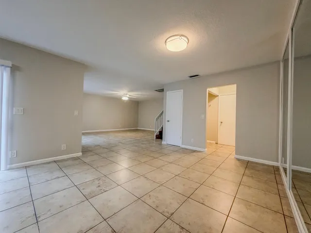 $2,625 | 1913 North Congress Avenue, West Palm Beach, FL 33401