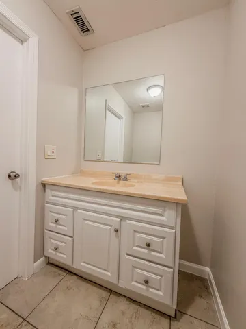 $2,625 | 1913 North Congress Avenue, West Palm Beach, FL 33401