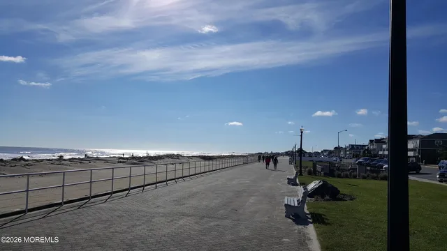 $1,800 | 321 Park Pl Avenue, Unit C, Bradley Beach, NJ 07720