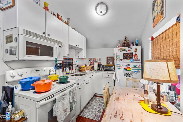 $1,800 | 321 Park Pl Avenue, Unit C, Bradley Beach, NJ 07720