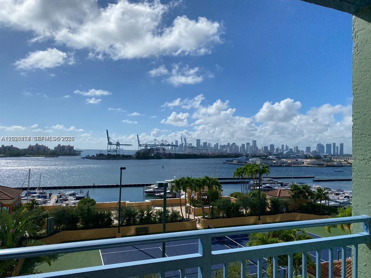 90 Alton Road, Unit 908 Miami Beach, FL 33139 - Photo 15 of 16
