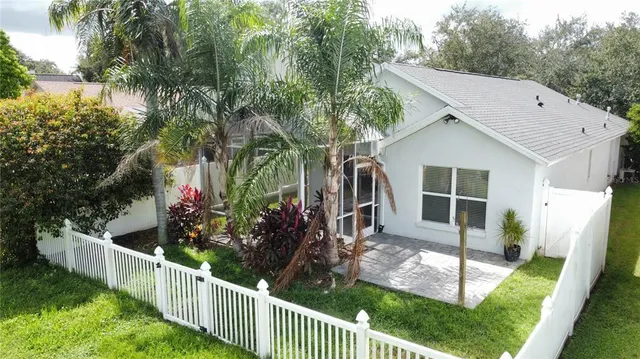 $2,175 | 5722 Tanagerlake Road, Lithia, FL 33547