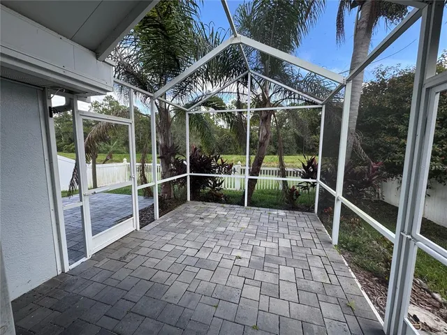 $2,175 | 5722 Tanagerlake Road, Lithia, FL 33547