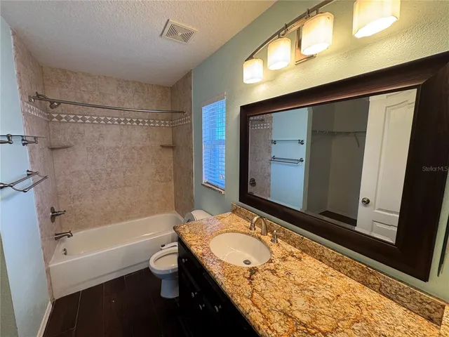 $2,175 | 5722 Tanagerlake Road, Lithia, FL 33547