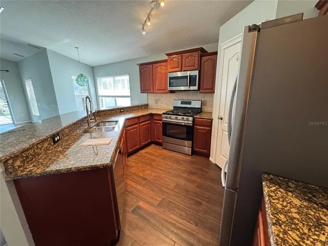 $2,175 | 5722 Tanagerlake Road, Lithia, FL 33547