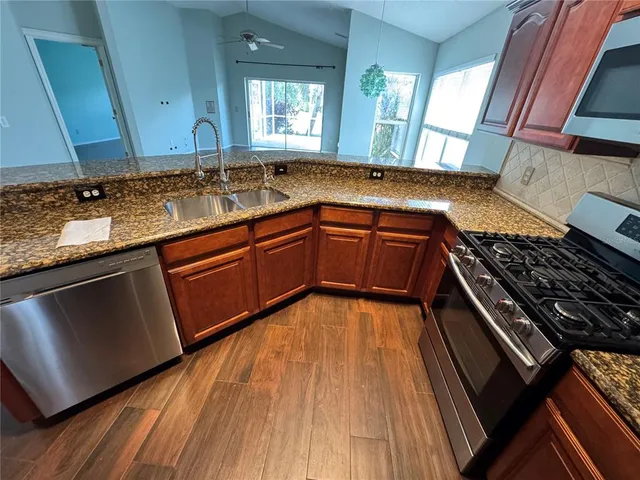 $2,175 | 5722 Tanagerlake Road, Lithia, FL 33547