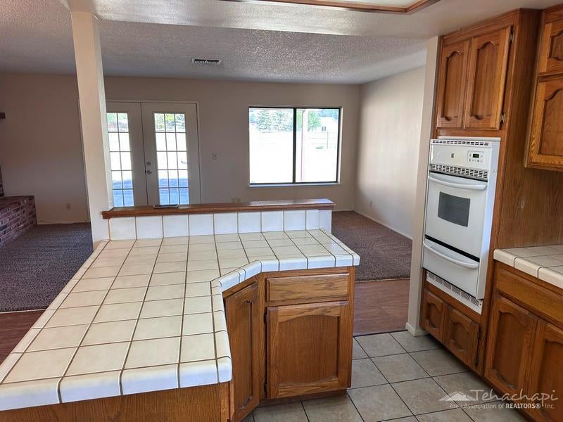 29970 North Lower Valley Road Tehachapi, CA 93561 - Photo 2 of 29 Gallery Image 2
