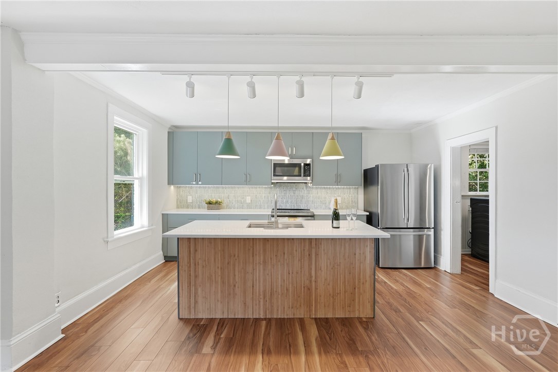 1014 Wilmington Island Road Savannah, GA 31410 - Photo 12 of 58 Kitchen with island
