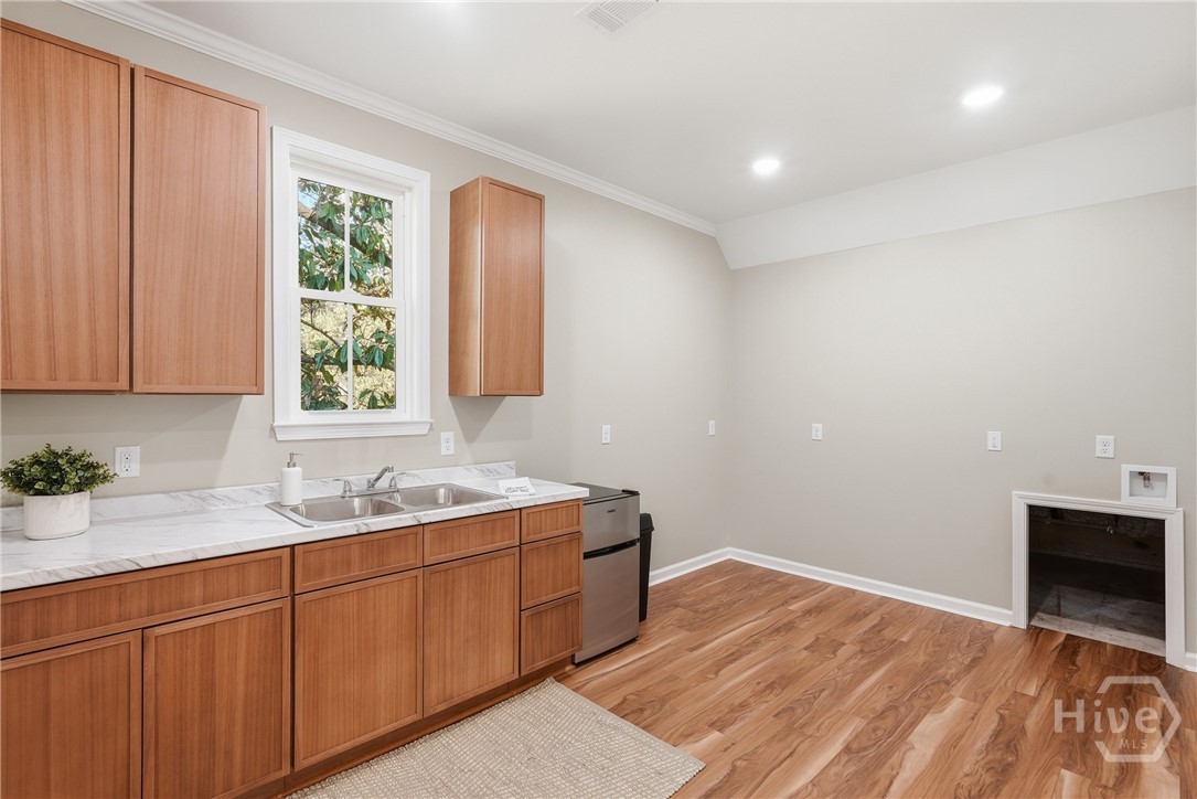 1014 Wilmington Island Road Savannah, GA 31410 - Photo 30 of 58 GARAGE APT
Kitchette