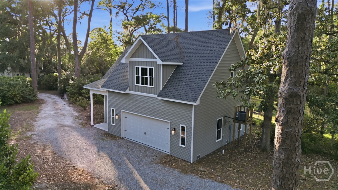 1014 Wilmington Island Road Savannah, GA 31410 - Photo 4 of 58 NEW 3 car garage with guest apt 1 BR/1 BA