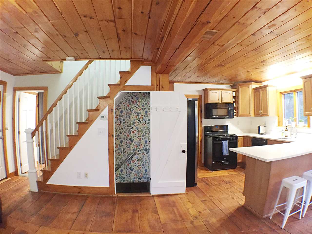 74 Sargent Road Sandown, NH 03873 - Photo 12 of 29 Gallery Image 12