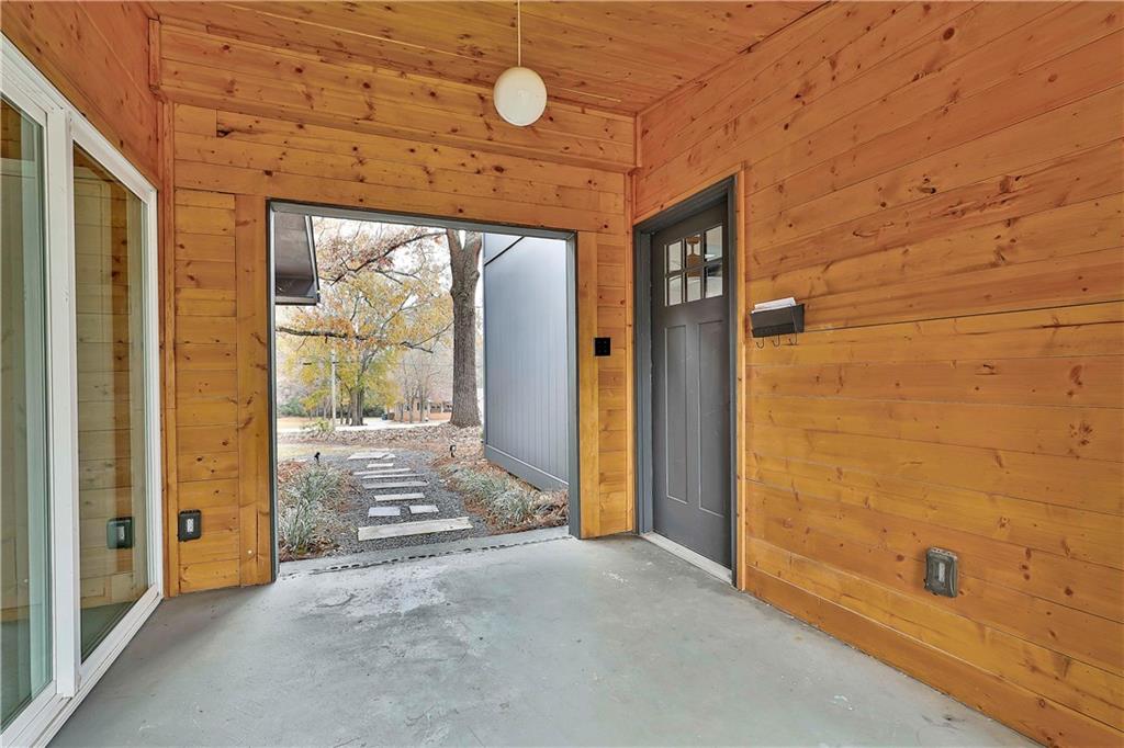 511 East Boyd Road Hogansville, GA 30230 - Photo 25 of 28 a view of a bathroom with a tub and shower