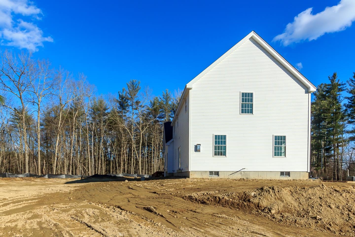 100 Wiley Hill Road Londonderry, NH 03053 - Photo 7 of 15 Gallery Image 7