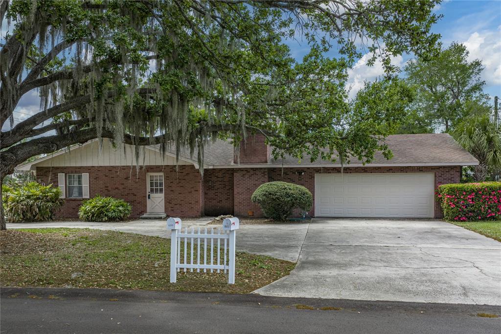 609 West Pipkin Road Lakeland, FL 33813 - Photo 9 of 72