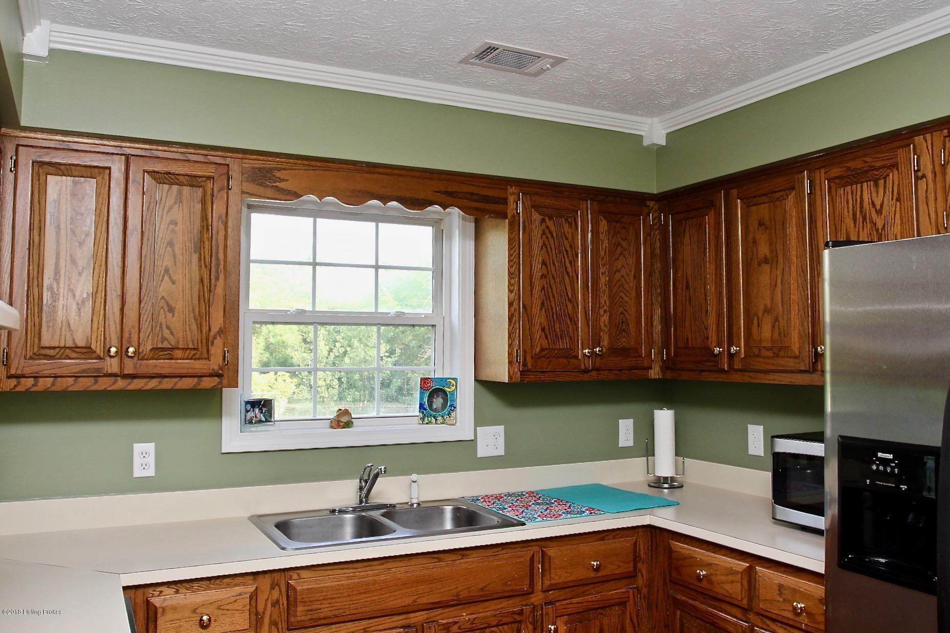 828 Greenbriar Road Mount Washington, KY 40047 - Photo 4 of 64 828 Greenbriar Rd - Mt Washington