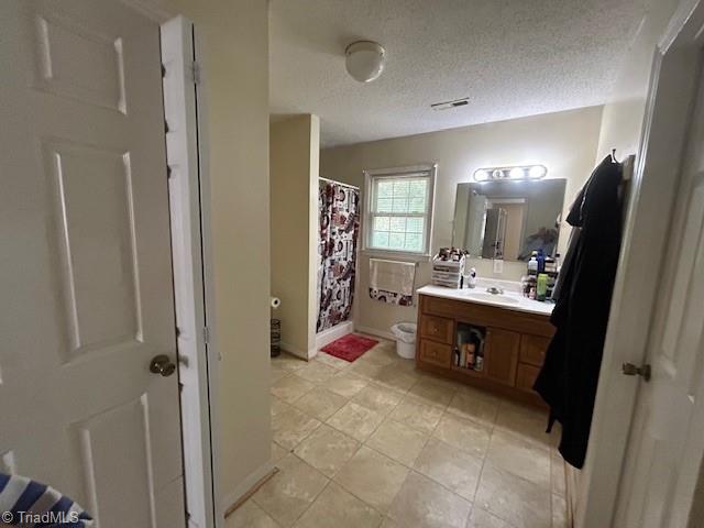 814 Pine Cir Drive High Point, NC 27265 - Photo 17 of 30 primary onsuite bathroom