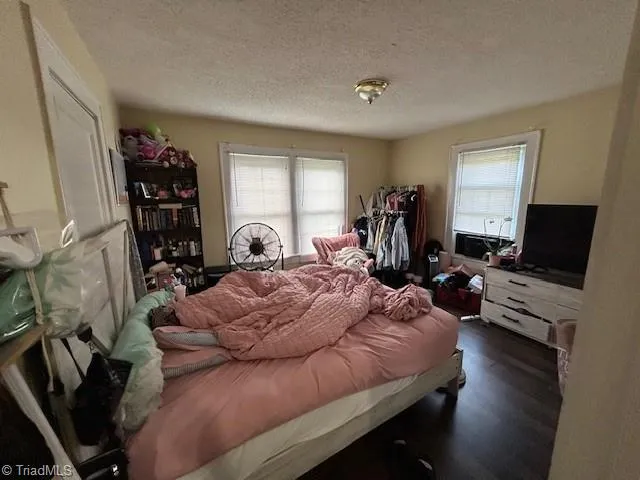 $199,900 | 814 Pine Cir Drive, High Point, NC 27265