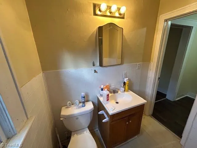 $199,900 | 814 Pine Cir Drive, High Point, NC 27265