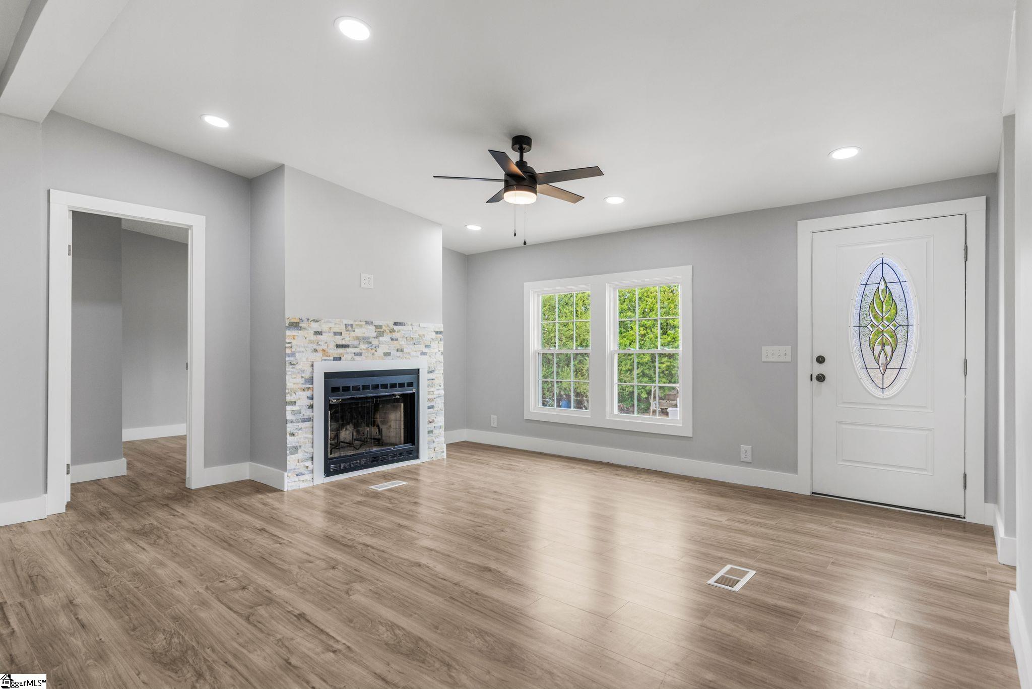 109 Meljo Drive Anderson, SC 29626 - Photo 4 of 38