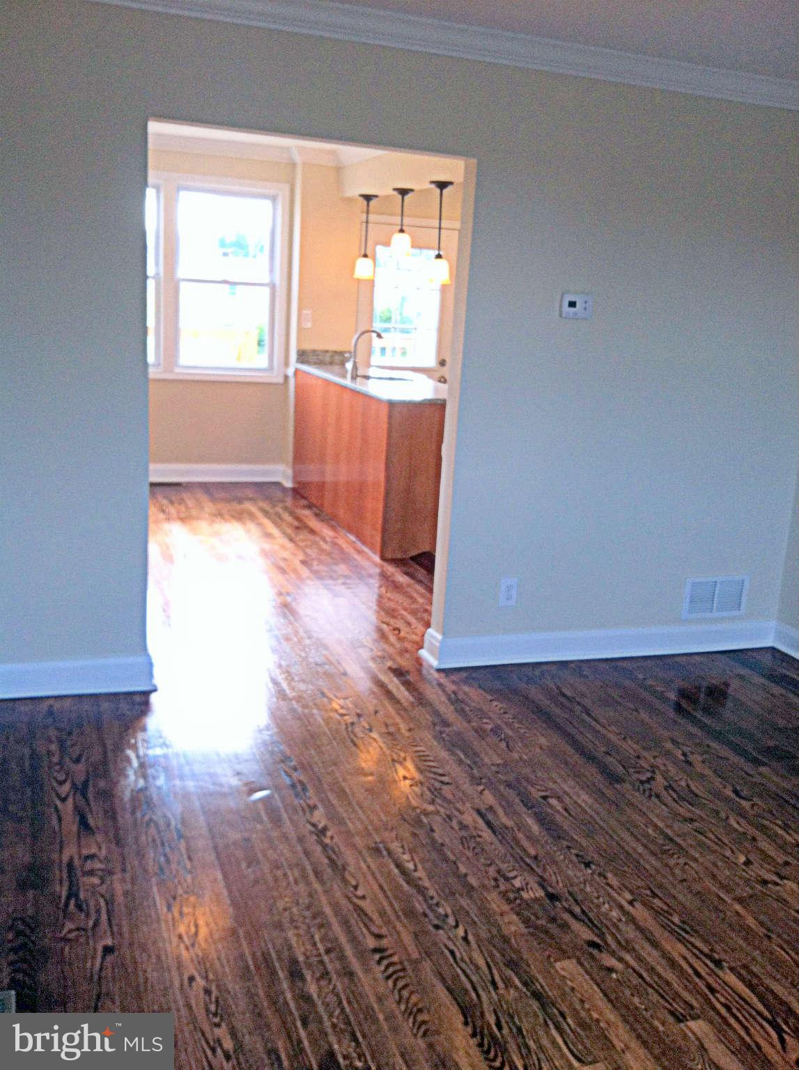 2746 Plainfield Road Baltimore, MD 21222 - Photo 5 of 23 Interior General