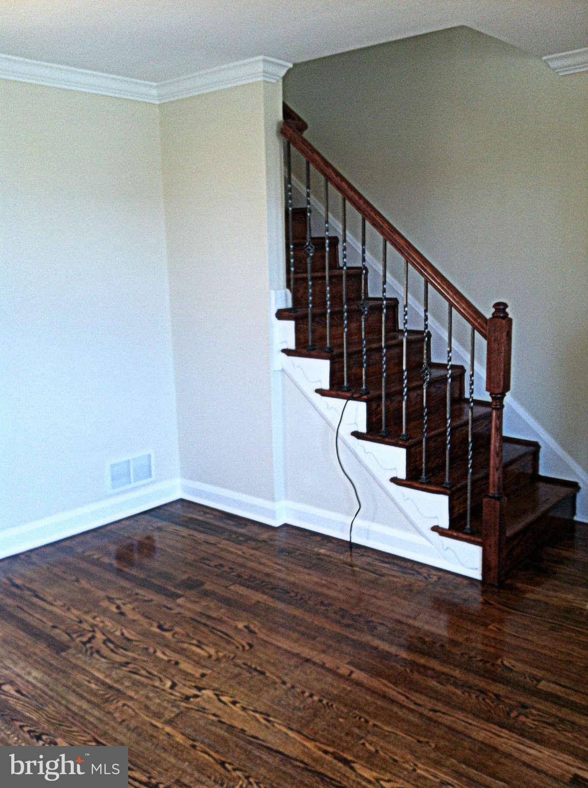 2746 Plainfield Road Baltimore, MD 21222 - Photo 6 of 23 Family Room