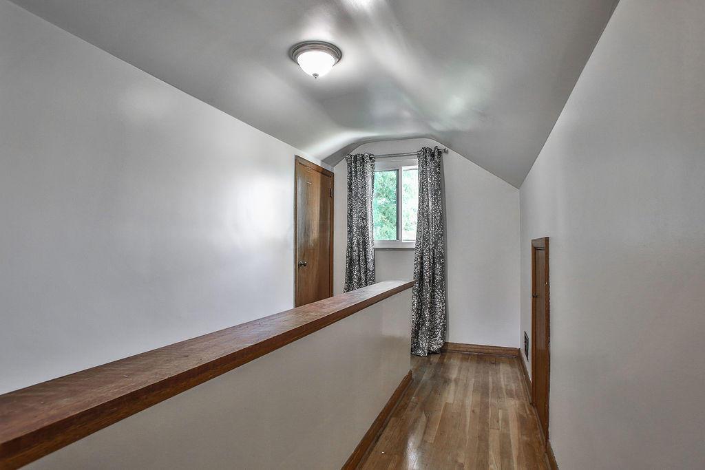 1391 Meadow Road Columbus, OH 43212 - Photo 11 of 26 Gallery Image 11
