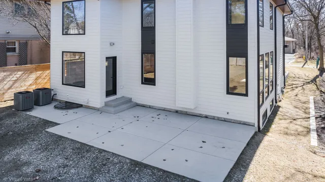 $1,599,000 | 1752 MacLean Court, Glenview, IL 60025