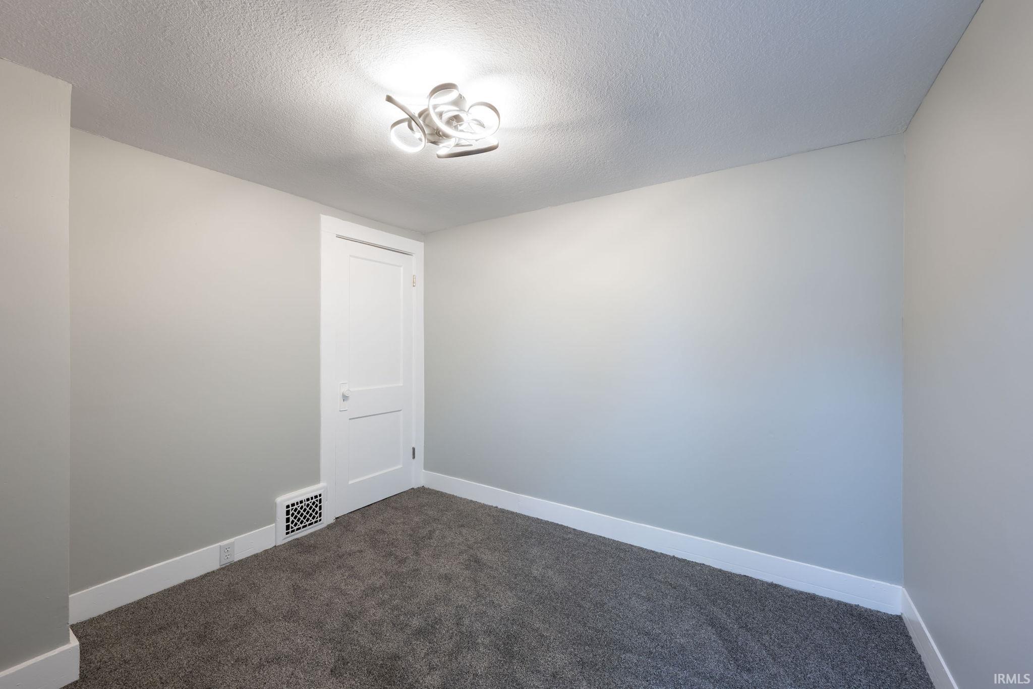 1817 Riedmiller Avenue Fort Wayne, IN 46802 - Photo 22 of 34