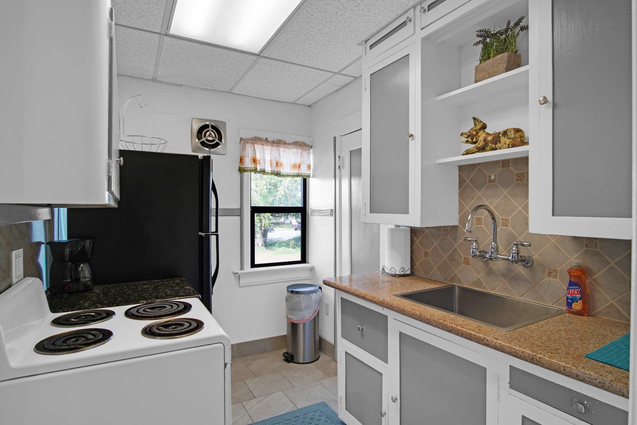 517 South Maple Street Spokane, WA 99204 - Photo 3 of 37